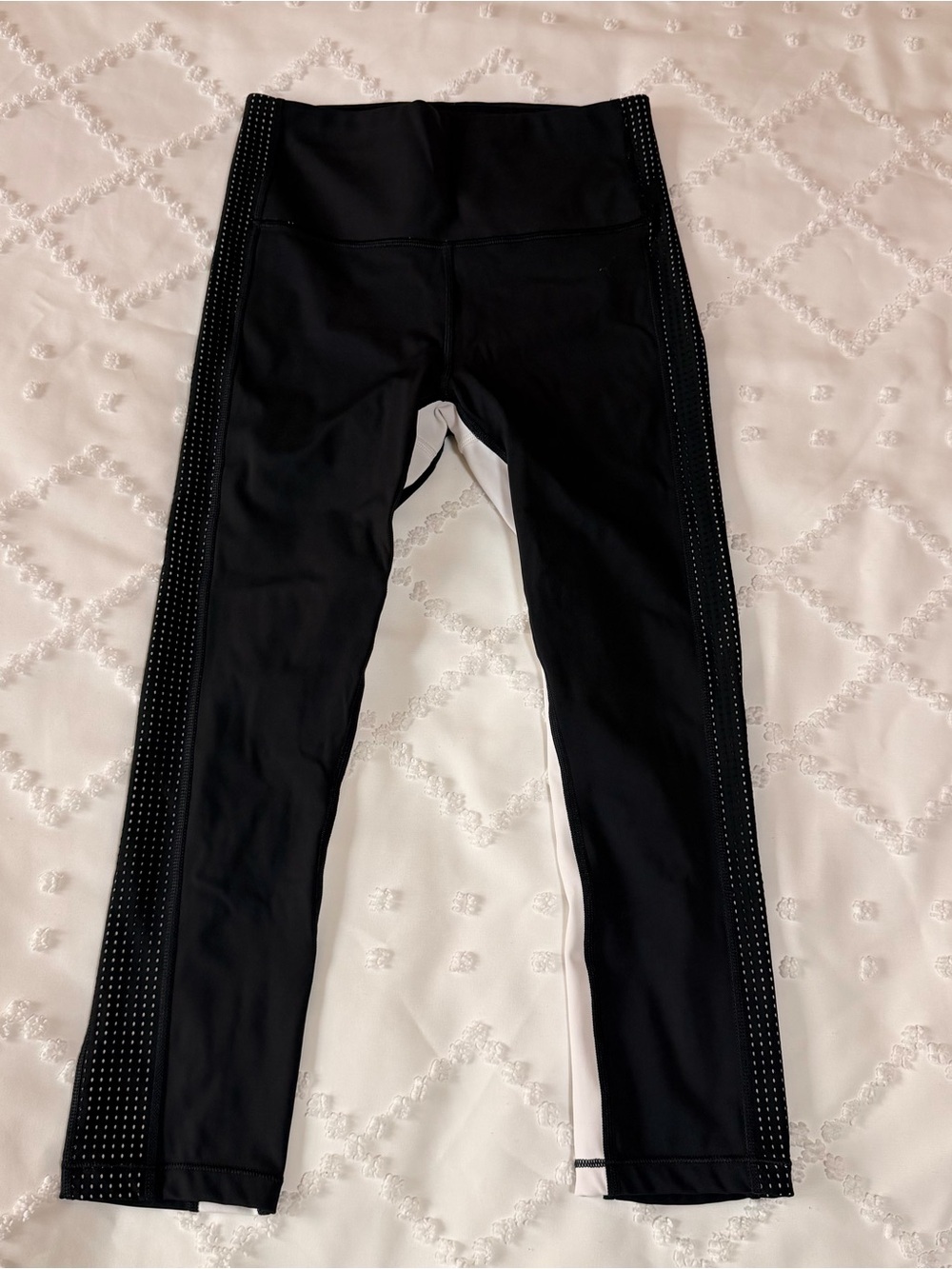 Athleta Women’s XS Hiit It Mesh Capri Tights Black Stretch Yoga Running Gym Hike